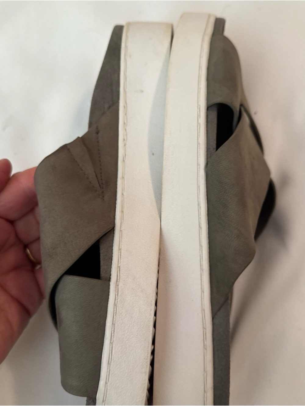 Vionic Splendid Lou Crisscross Slide Mules in Grau - Picture 6 of 10